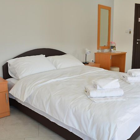 Deltix Apartments فرساك المظهر الخارجي الصورة
